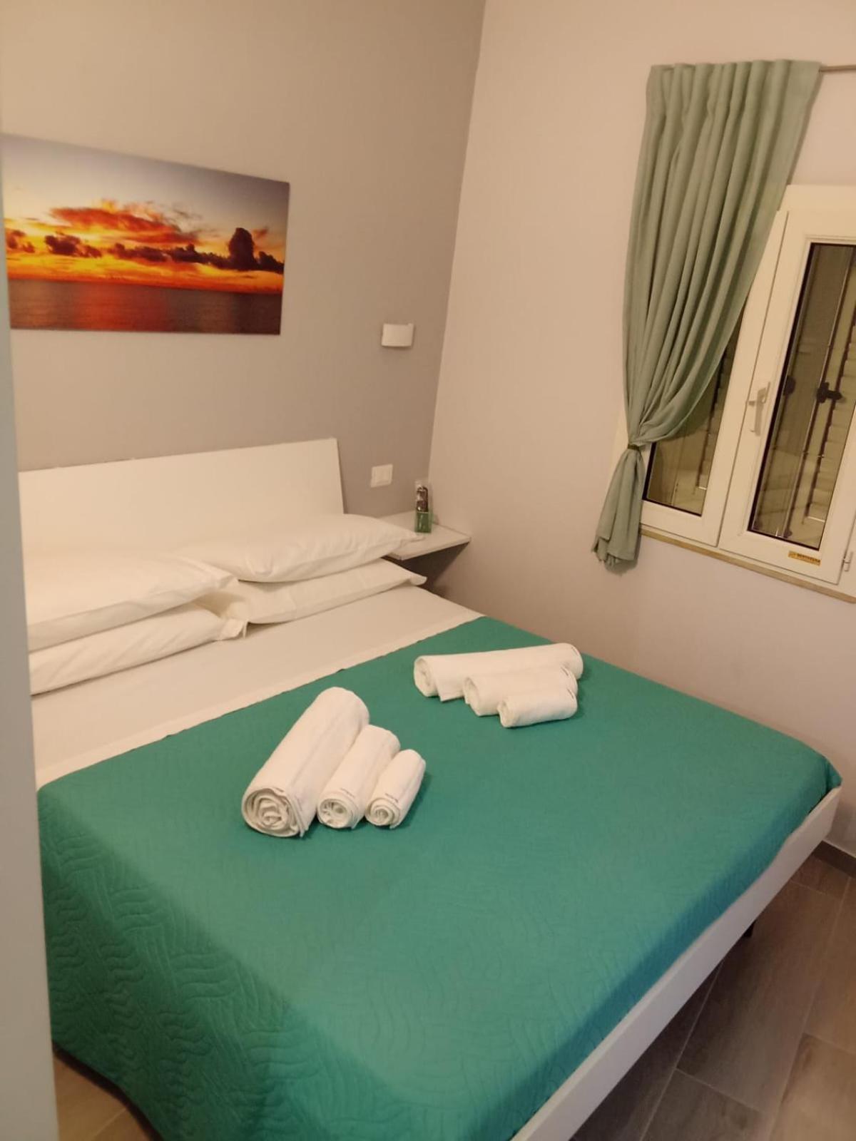 Bed and Breakfast Le Vie Del Centro Sciacca Exterior foto